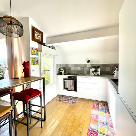 Prado Spacious And Sunny Loft In