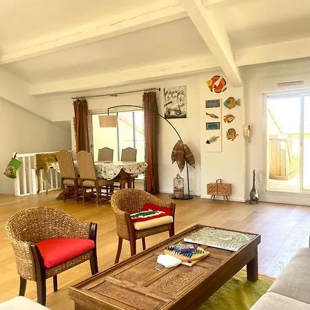 Prado Spacious And Sunny Loft In