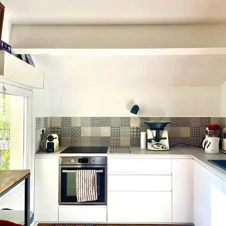 Prado Spacious And Sunny Loft In Apartment