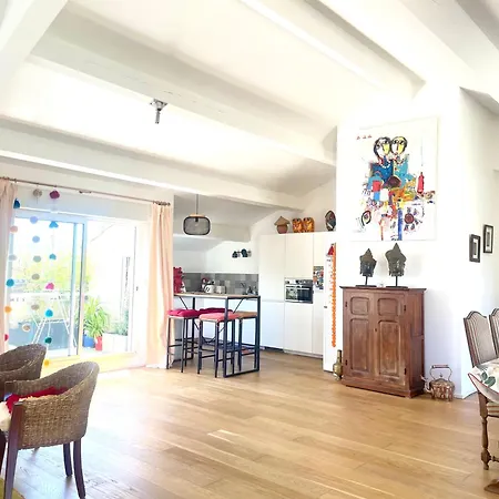 Apartment Prado Spacious And Sunny Loft In Marseille