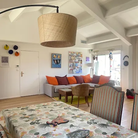 Apartment Prado Spacious And Sunny Loft In Marseille